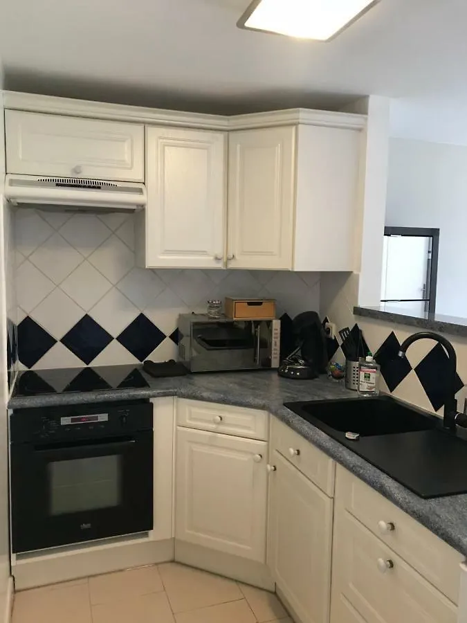 Apartament Maison Loubiere Pourrieres